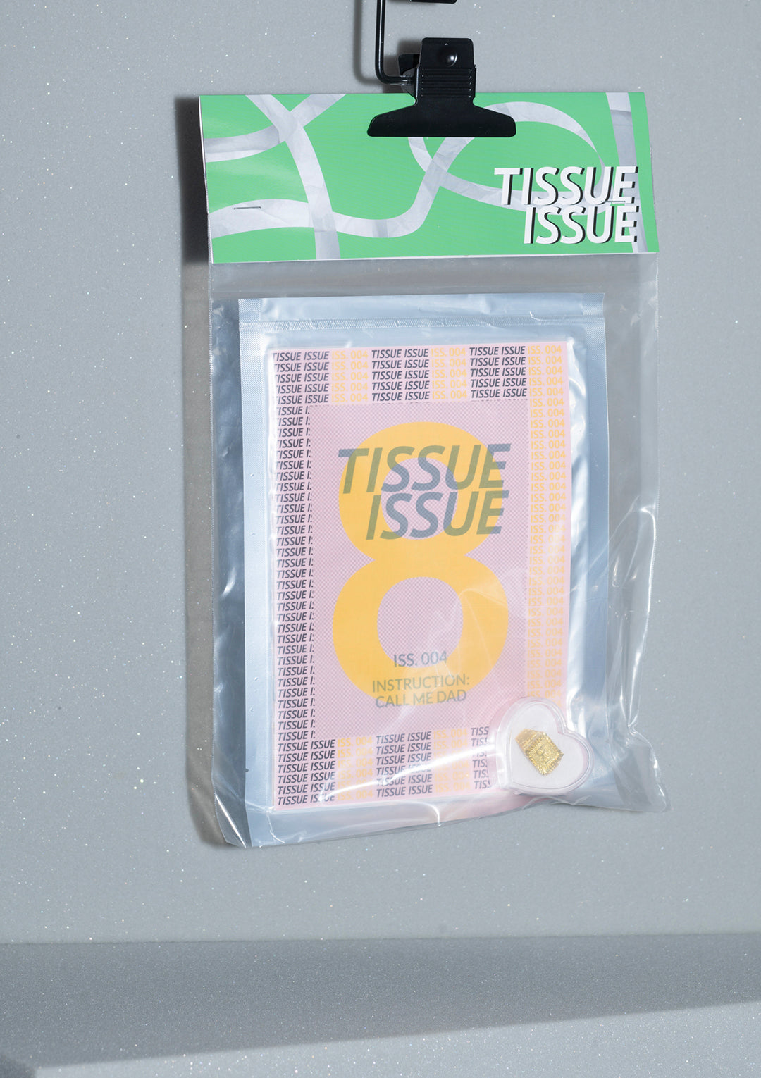 TISSUE ISSUE ISS.004  Instruction: Call Me Dad / 指令:叫爸爸