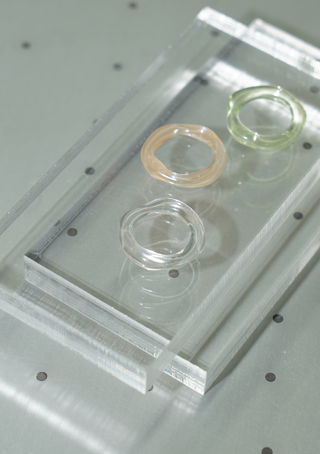 Glass Thin Organic Band Clear