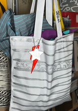 Bungee Tote - Spring