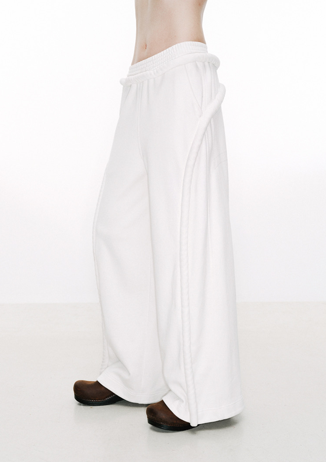 NUTEMPEROR Shy Project 019 - Embroidery Wide Pants - Off-White