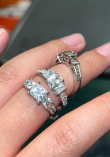 Engagement Earring