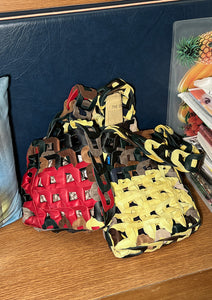 Links Tote, Medium - Caution