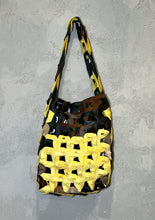 Links Tote, Medium - Caution