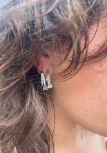 Engagement Earring