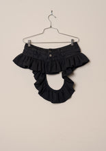 Dropped Peplum Ruffle Belt